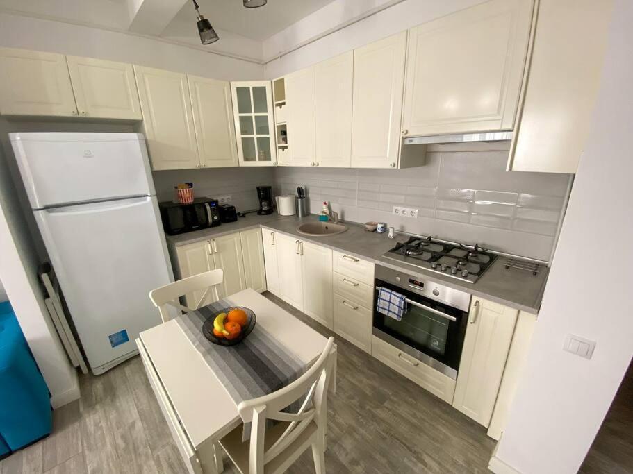 Cozy Central Apartment With 2 Rooms Bucareste Exterior foto